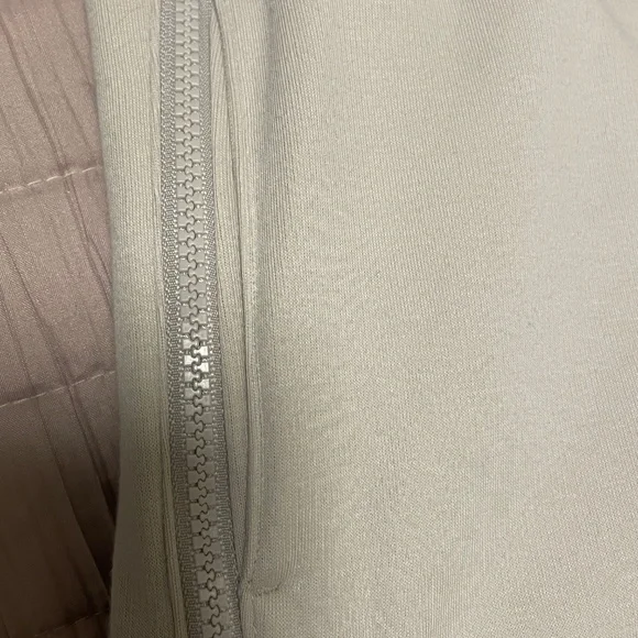 NWT Athleta Cozy Karma 1/2 zip Sweatshirt color Abalone size Large - Picture 7 of 9